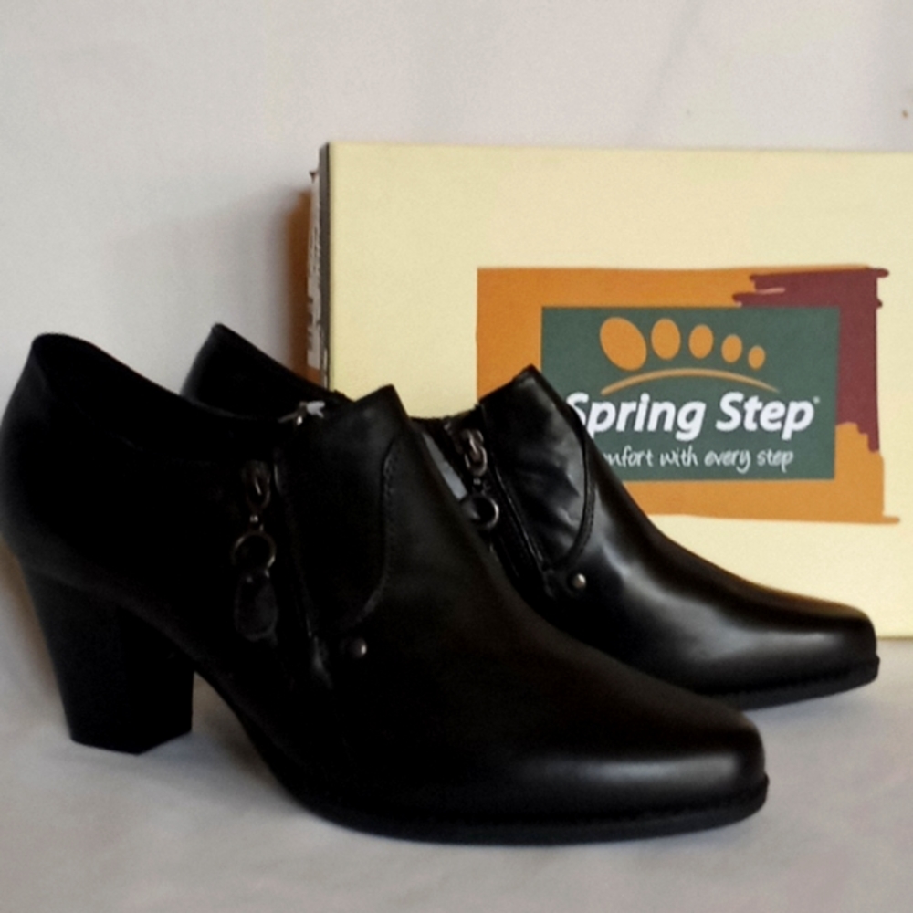 Spring Step Women's Wyette Ankle Bootie